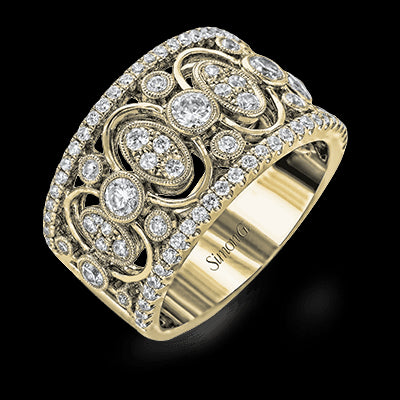 Right Hand Ring in 18k Gold with Diamonds