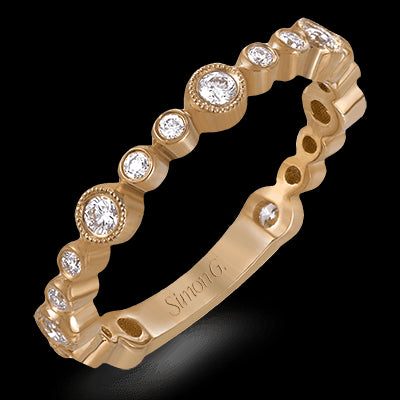 Right Hand Ring in 18k Gold with Diamonds