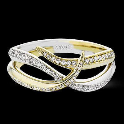 Right Hand Ring in 18k Gold with Diamonds