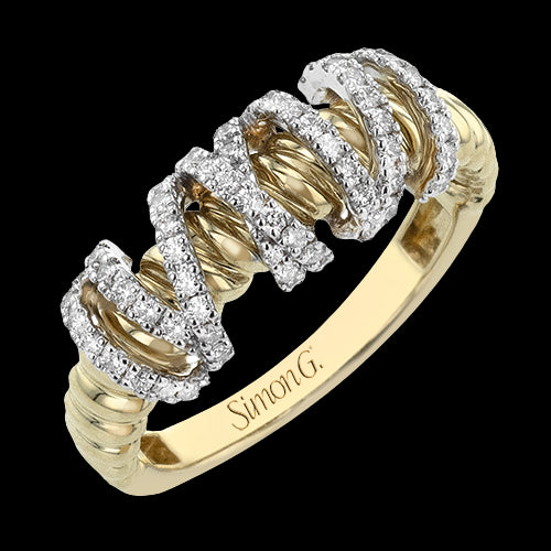 Right Hand Ring in 18k Gold with Diamonds