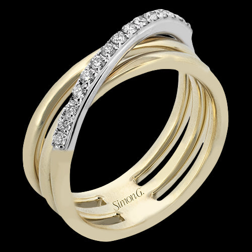 Right Hand Ring in 18k Gold with Diamonds