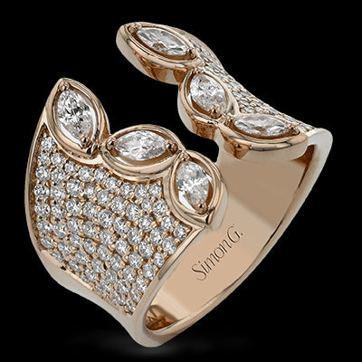 Right Hand Ring in 18k Gold with Diamonds