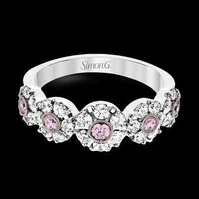 Right Hand Ring in 18k Gold with Diamonds