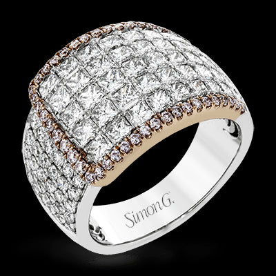 Right Hand Ring in 18k Gold with Diamonds