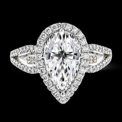 Engagement Ring in 18k Gold with Diamonds