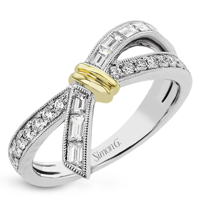 Right Hand Ring in 18k Gold with Diamonds