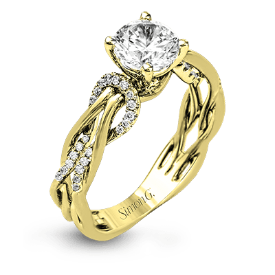 Engagement Ring in 18k Gold with Diamonds