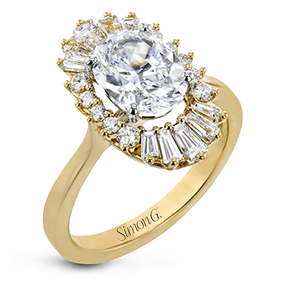 Engagement Ring in 18k Gold with Diamonds