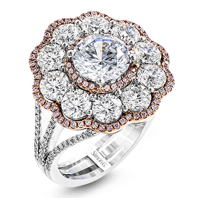 Engagement Ring in 18k Gold with Diamonds