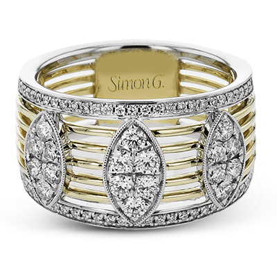 Right Hand Ring in 18k Gold with Diamonds