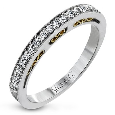 Engagement Ring in 18k Gold with Diamonds