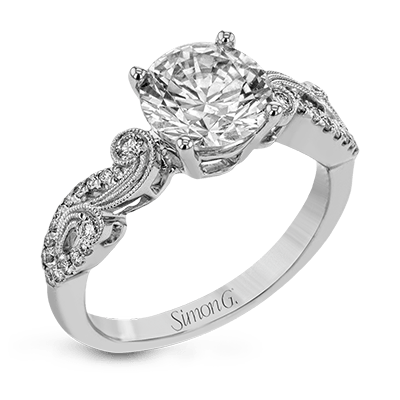 Engagement Ring in 18k Gold with Diamonds