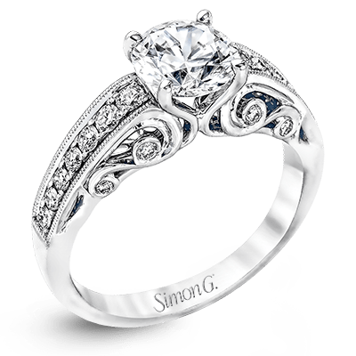 Engagement Ring in 18k Gold with Diamonds