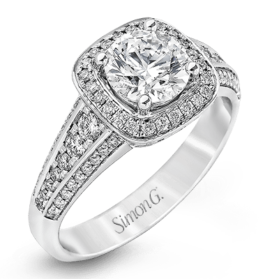 Engagement Ring in 18k Gold with Diamonds