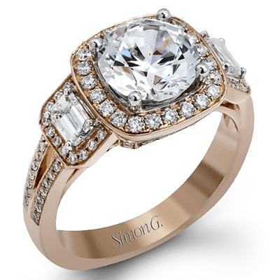 Engagement Ring in 18k Gold with Diamonds