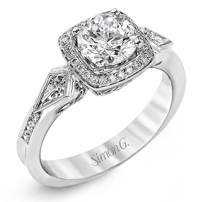 Engagement Ring in 18k Gold with Diamonds