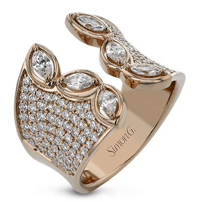 Right Hand Ring in 18k Gold with Diamonds