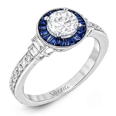 Engagement Ring in 18k Gold with Diamonds