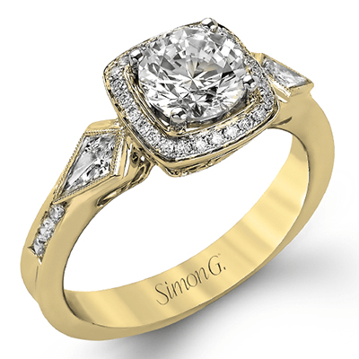 Engagement Ring in 18k Gold with Diamonds