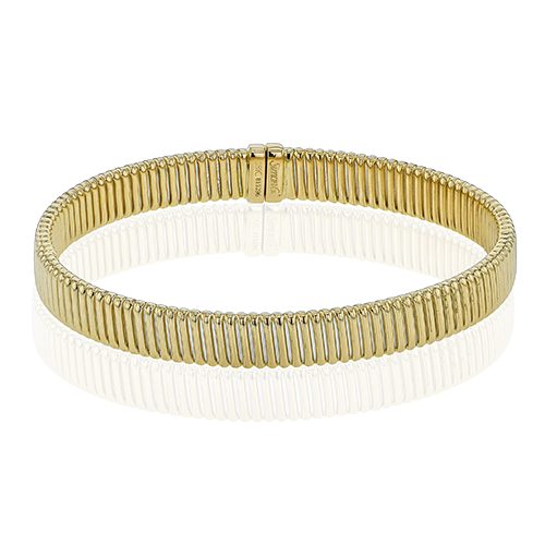 18K Gold Bangle Bracelet for Timeless Elegance