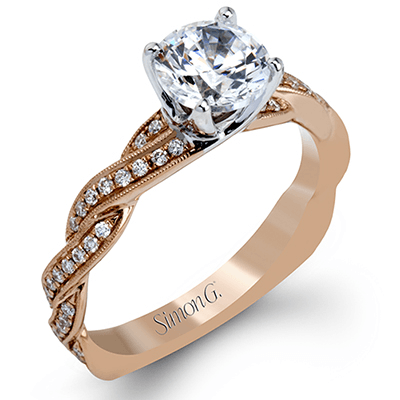 Engagement Ring in 18k Gold with Diamonds