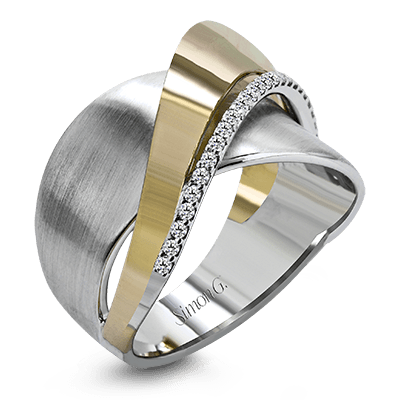 Right Hand Ring in 18k Gold with Diamonds