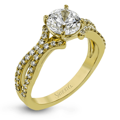 Engagement Ring in 18k Gold with Diamonds