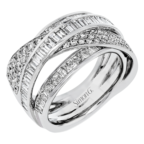 Right Hand Ring in 18k Gold with Diamonds