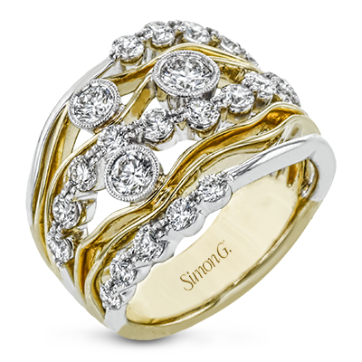 Right Hand Ring in 18k Gold with Diamonds