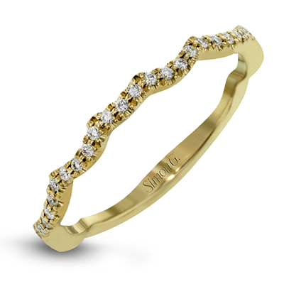 Engagement Ring in 18k Gold with Diamonds