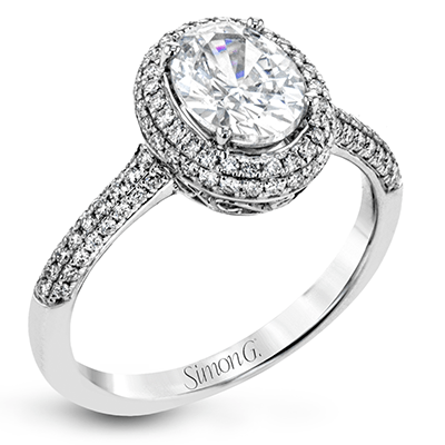 Engagement Ring in 18k Gold with Diamonds