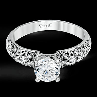 Engagement Ring in 18k Gold with Diamonds