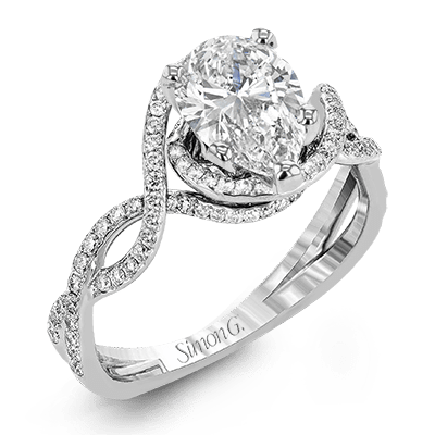 Engagement Ring in 18k Gold with Diamonds