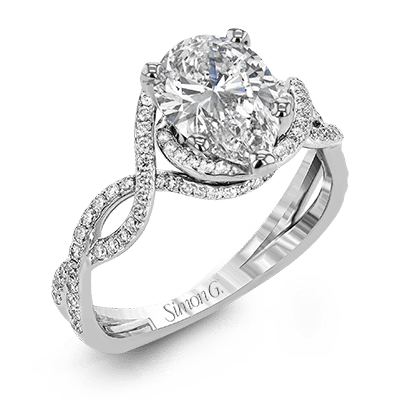 Engagement Ring in 18k Gold with Diamonds