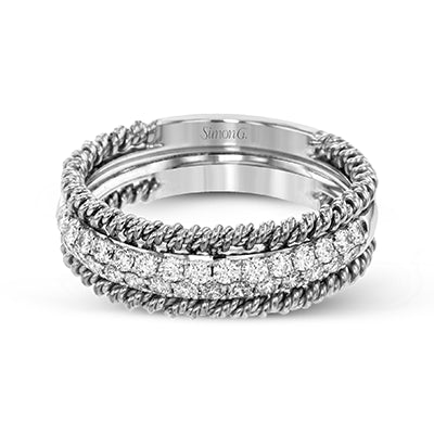 Right Hand Ring in 18k Gold with Diamonds