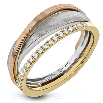 Right Hand Ring in 18k Gold with Diamonds