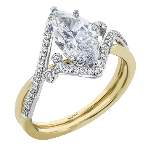 Engagement Ring in 18k Gold with Diamonds