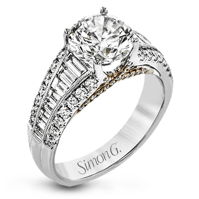 Engagement Ring in 18k Gold with Diamonds
