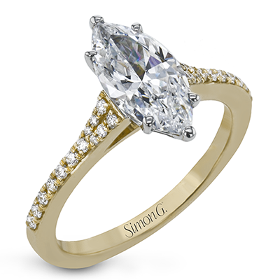 Engagement Ring in 18k Gold with Diamonds