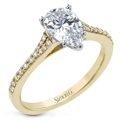 Engagement Ring in 18k Gold with Diamonds