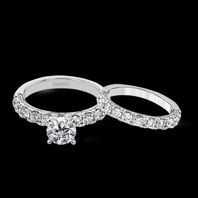 Engagement Ring in 18k Gold with Diamonds