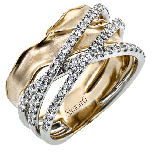 Right Hand Ring in 18k Gold with Diamonds