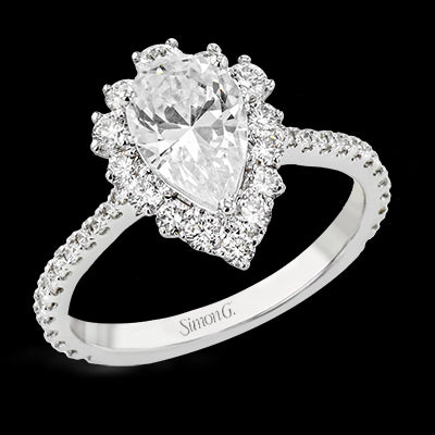 Engagement Ring in 18k Gold with Diamonds