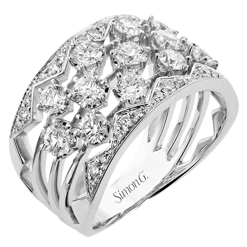 Right Hand Ring in 18k Gold with Diamonds