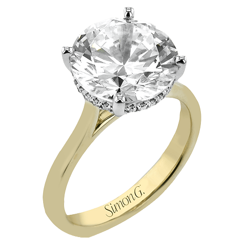 Engagement Ring in 18k Gold with Diamonds