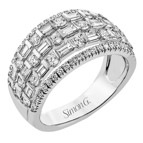 Right Hand Ring in 18k Gold with Diamonds