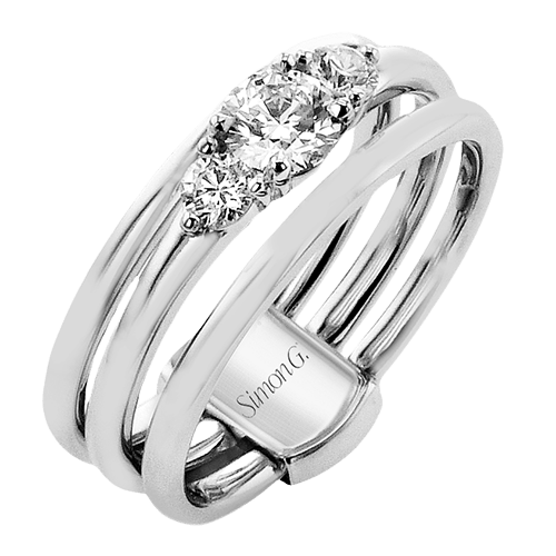 Engagement Ring in 18k Gold with Diamonds