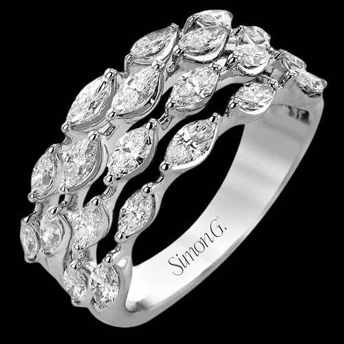 Right Hand Ring in 18k Gold