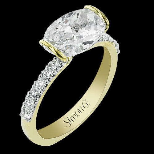 Engagement Ring in 18k Gold with Diamonds