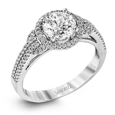 Engagement Ring in 18k Gold with Diamonds
